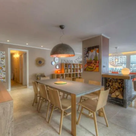 De Luxe Au Centre De 1850 Avec Cheminée Et Balcon - Fr-1-564-21 Apartamento Courchevel