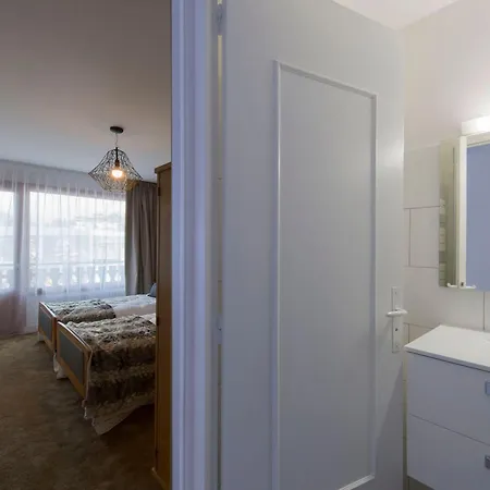 De Luxe Au Centre De 1850 Avec Cheminée Et Balcon - Fr-1-564-21 Apartamento Courchevel